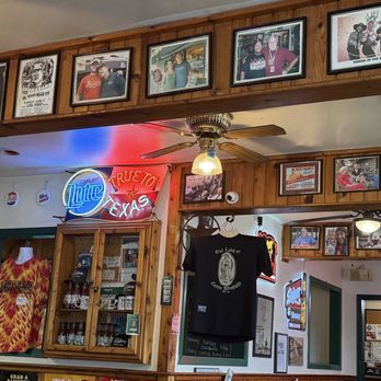 The Green Mesquite BBQ & More - Barbeque Near Me - Austin, Texas The Green Mesquite BBQ & More - Barbeque Near Me - Austin, Texas