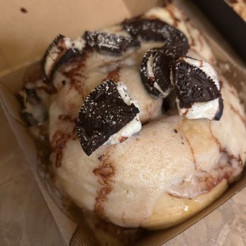 Cinnaholic - cookies & cream - Bakeries Near Me - Gilbert, Arizona Cinnaholic - cookies & cream - Bakeries Near Me - Gilbert, Arizona