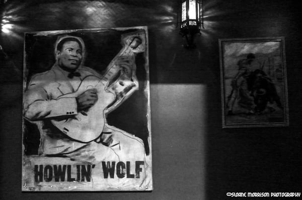Wolfhound Bar by null