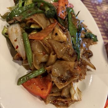 Sweet Basil Thai Cuisine - Pad Kee Mow with Vegetables - Thai Near Me - Hurst, Texas Sweet Basil Thai Cuisine - Pad Kee Mow with Vegetables - Thai Near Me - Hurst, Texas