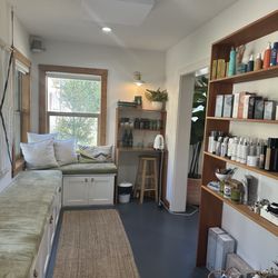 Rise - Ojai - Retail, waiting area, beverage station
