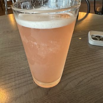 DarkHeart Brewing - Pineapple strawberry seltzer so good - Breweries Near Me - Citrus Heights, California