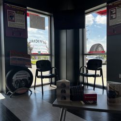 Pugh's Tire & Service Centers - Customer waiting area