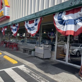Big Apple Diner - Diners Near Me - Bremerton, Washington