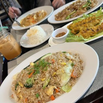 Ramarn Thai - Thai Fried Rice, Fresh Garden Rolls, Chicken Satay, Pad See Ew, Massaman Curry, Thai Thai Iced Tea - Thai Near Me - Lancaster, Pennsylvania