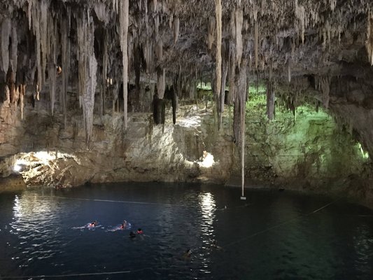 Cenote Palomitas by null