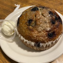 Mohnen's Family Restaurant - Blueberry muffin