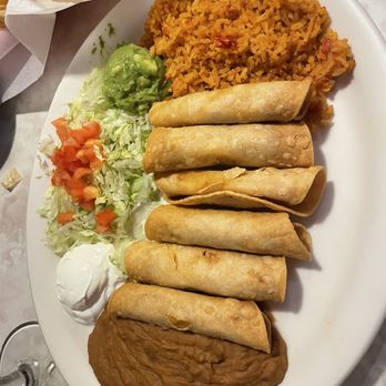 Chuy's - Chicken Flautas - Bars Near Me - Pembroke Pines, Florida