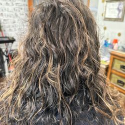 Salon Bloom