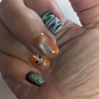 La Bella Figa - Halloween nails - Eyelash Service Near Me - Rohnert Park, California