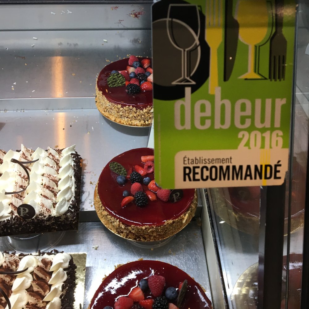 Halles de La Gare - Pastries and Cakes at Premiere Moisson - Shopping Centers Near Me - Montreal, Quebec Halles de La Gare - Pastries and Cakes at Premiere Moisson - Shopping Centers Near Me - Montreal, Quebec