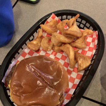 Hebron Grille - Cheeseburger - American Near Me - Hebron, Kentucky