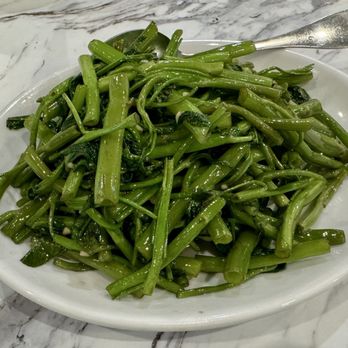 Kin’s Restaurant - Spinach with garlic - Vietnamese Near Me - Carrollton, Texas Kin’s Restaurant - Spinach with garlic - Vietnamese Near Me - Carrollton, Texas