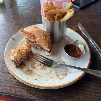 Red Cow - Burgers Near Me - Minneapolis, Minnesota Red Cow - Burgers Near Me - Minneapolis, Minnesota