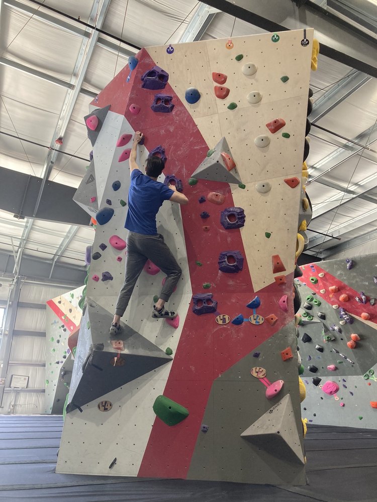 SHAKER ROCKS Updated April 2024 3377 Warrensville Center Rd, Shaker Heights, Ohio Rock