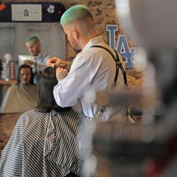Cut Snake Barbershop