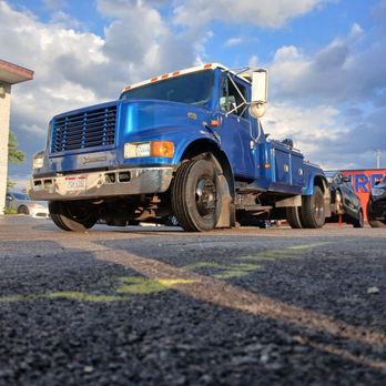 Kenny's Towing and Recovery - Towing Near Me Kenny's Towing and Recovery - Towing Near Me