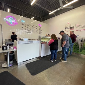 Motley Moo Creamery - Ice Cream & Frozen Yogurt Near Me - Anchorage, Alaska