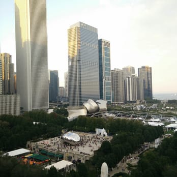 Cindy's Rooftop - Great view of Chicago - New American Near Me - Chicago, Illinois