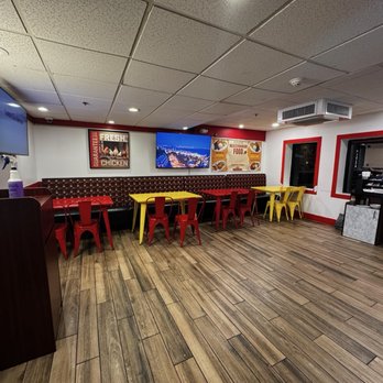 Istanbul Diner Saugus - Dinning Room - Halal Near Me - Saugus, Massachusetts Istanbul Diner Saugus - Dinning Room - Halal Near Me - Saugus, Massachusetts