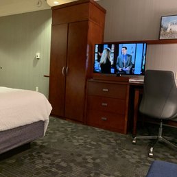Nice comfy room.