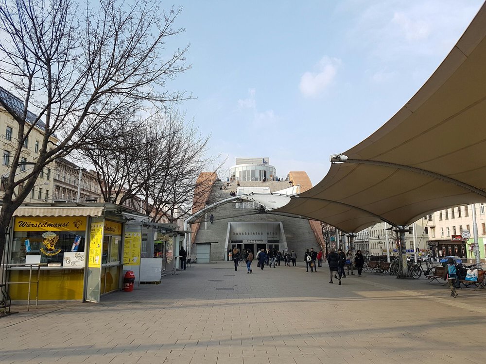 URBAN-LORITZ-PLATZ - Urban-Loritz-Platz, Wien, Austria - Landmarks