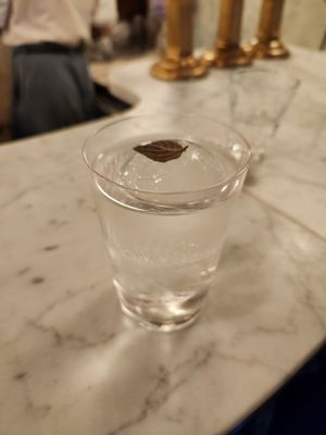 Bar Nouveau by null