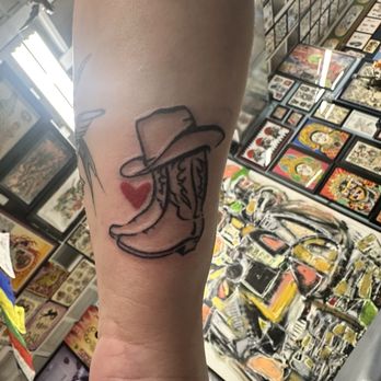 Adventure Tattoo - Tattoo Near Me - Nashville, Tennessee