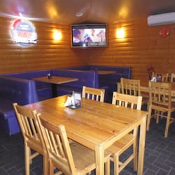 Bar Kijanka - Drewno zawsze ociepla wizerunek.
