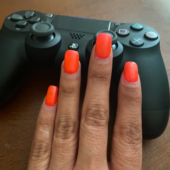VMC Spa Pro Nails - I can't wait to get back to normal but I'm the meantime thanks VMC 4 weeks and still hanging on if this isn't proof of a great job?!?!?? - Nail Salons Near Me - Austin, Texas