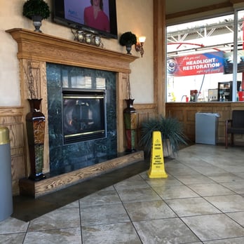 Delta Sonic - Waiting room for detail shop - Car Wash Near Me - Buffalo, New York