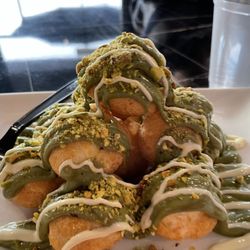 Melt n’ Dip - Pistachio Eclair (28)