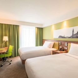 Hampton by Hilton Hamburg City Centre - Guest room