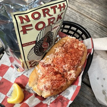 Oyster Party - Lobster roll - Seafood Near Me - Woodstock, New York
