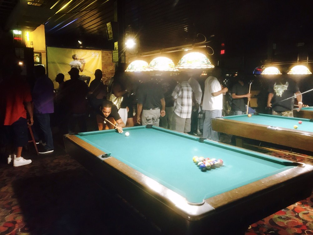 Sopranos Cafe & Billiards Logo
