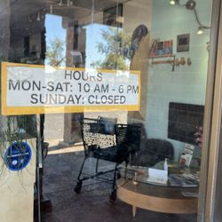 Brand Hong Kong - Store hours