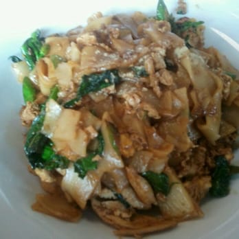 Thai Curry Simple - Pad see ew - Thai Near Me - Seattle, Washington Thai Curry Simple - Pad see ew - Thai Near Me - Seattle, Washington