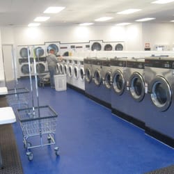 Salem Coin Op Laundry - Left side of store, showing half the washers & dryers.