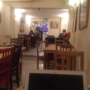 Gusto Cafe Deli - Seating inside - Delis Near Me - London, XGL Gusto Cafe Deli - Seating inside - Delis Near Me - London, XGL