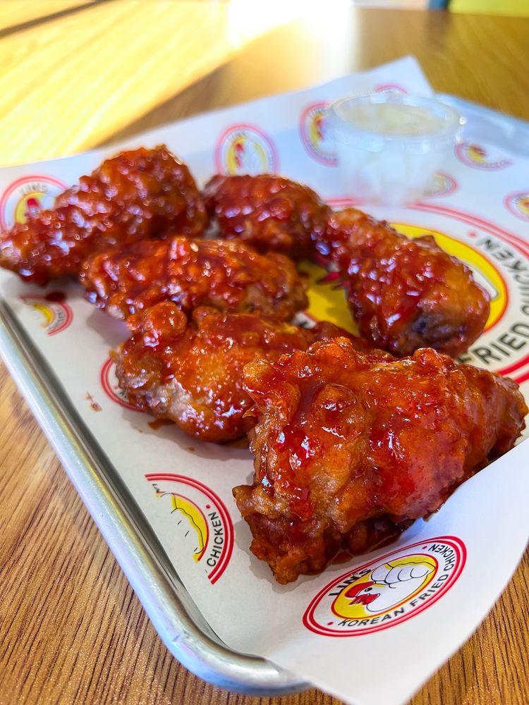 Lins Korean Fried Chicken Logo