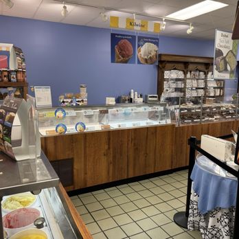 Kilwins Ice Cream - Chocolate - Fudge - Ice cream bar - Ice Cream & Frozen Yogurt Near Me - Ludington, Michigan Kilwins Ice Cream - Chocolate - Fudge - Ice cream bar - Ice Cream & Frozen Yogurt Near Me - Ludington, Michigan
