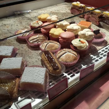 Praline Bakery - Fresh pastries made by former White House pastry chefs - Bakeries Near Me - Bethesda, Maryland Praline Bakery - Fresh pastries made by former White House pastry chefs - Bakeries Near Me - Bethesda, Maryland