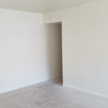 Nelson Casco Painting - Living Room and Hallway - Painters Near Me Nelson Casco Painting - Living Room and Hallway - Painters Near Me