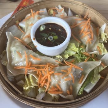Mendocino Cafe - Shrimp and veggie dim sum - Cafes Near Me - Mendocino, California