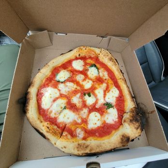 Olive & Garlic - Pizza Near Me - Franklin Square, New York