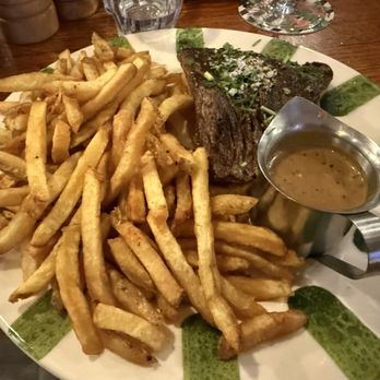 Le Faubourg 34 - Steak with a gravy so delicious, I could have drank as an aperitif... - French Near Me - Paris, 75 Le Faubourg 34 - Steak with a gravy so delicious, I could have drank as an aperitif... - French Near Me - Paris, 75
