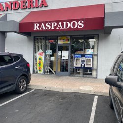 Raspados Flores - Front of Raspados Flores... de-li-cious!!!