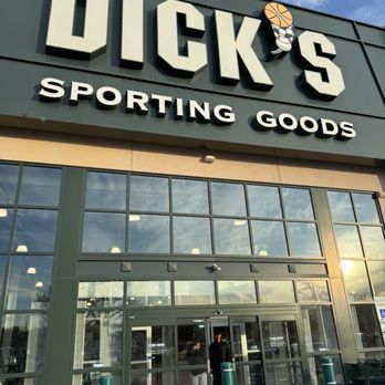 DICK'S Sporting Goods - Sports Wear Near Me - Paramus, New Jersey