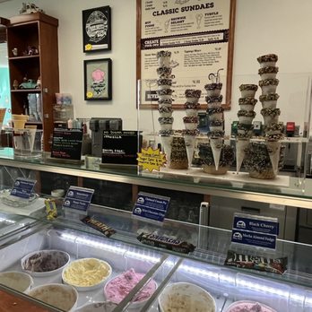Oldie’s Ice Cream - Ordering counter, ice cream bar - Gelato Near Me - Gold Canyon, Arizona Oldie’s Ice Cream - Ordering counter, ice cream bar - Gelato Near Me - Gold Canyon, Arizona