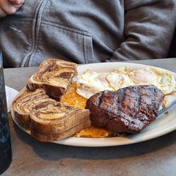 Sunset Grill - Steak n eggs